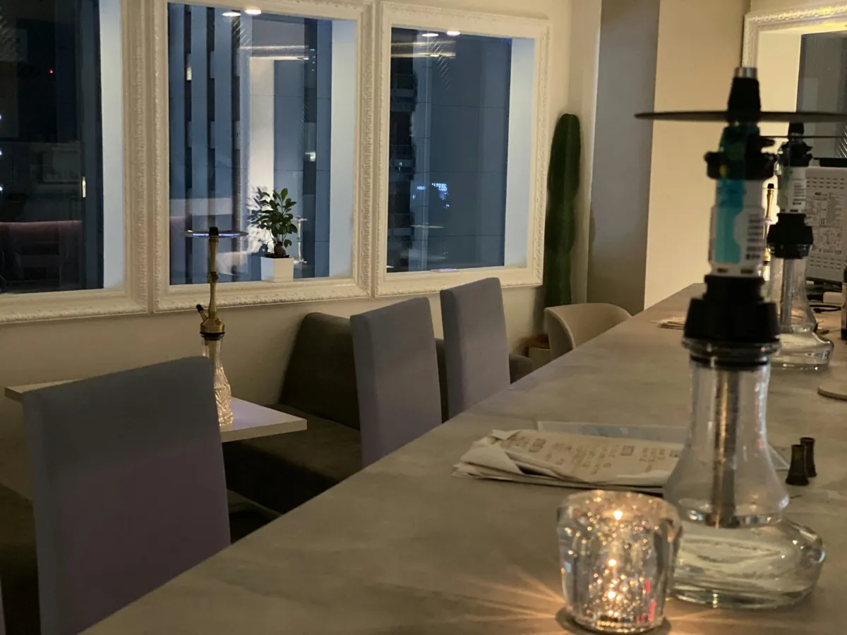 Ten(新橋)の店内(Sammath Naur)
