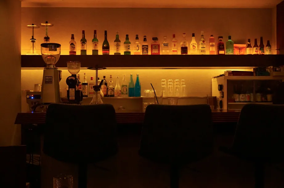swimy(東京・神田)の店内